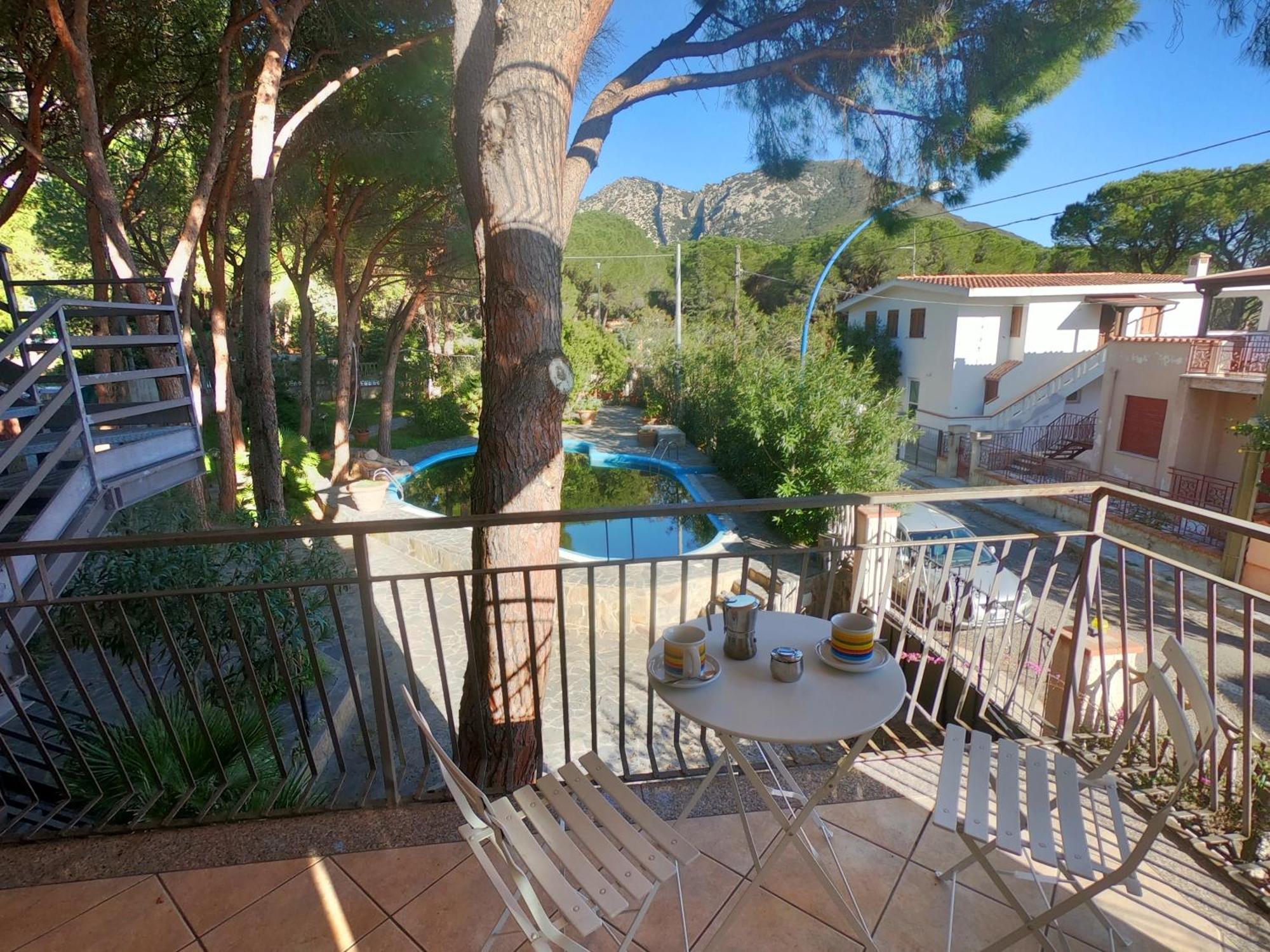 Villa Emilia Appartments Cala Gonone Exterior photo